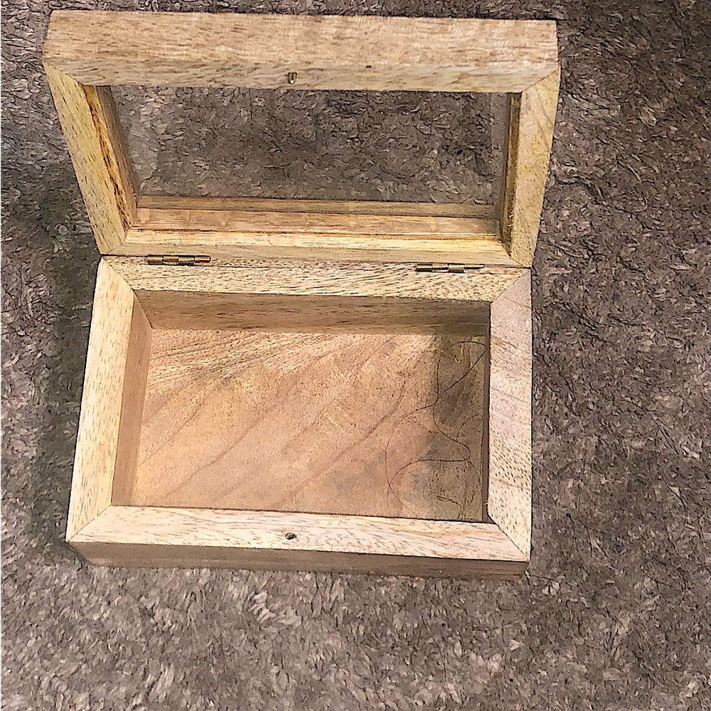 Marshall’s Wooden Display Box with Glass Lid